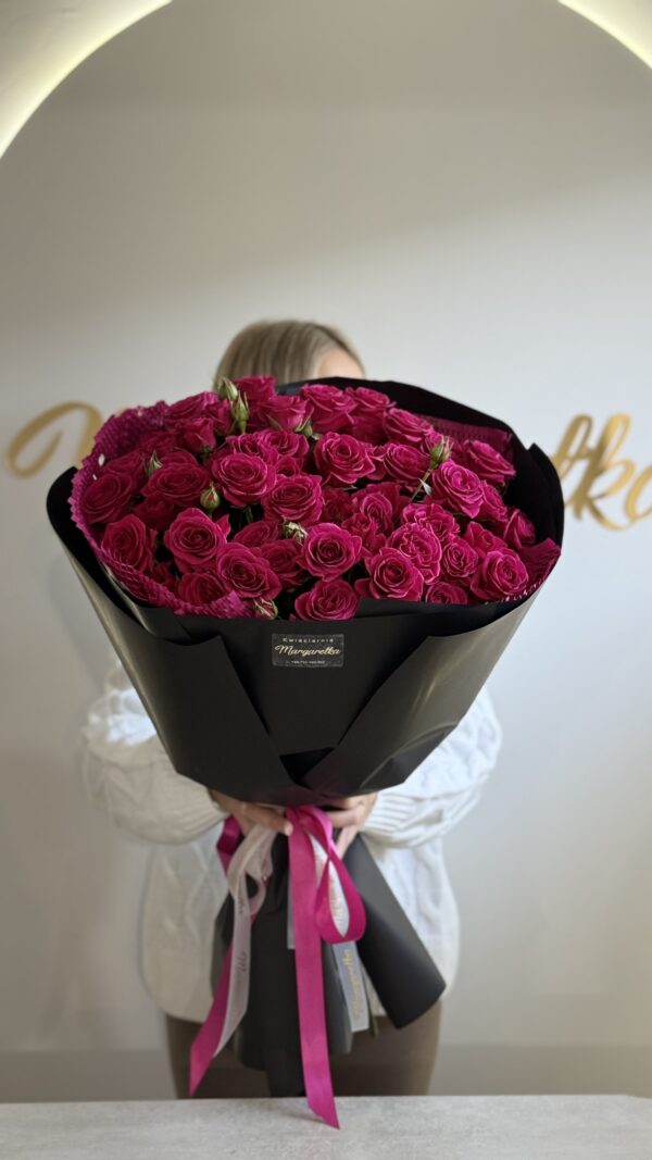 Bukiet róż gałązkowych